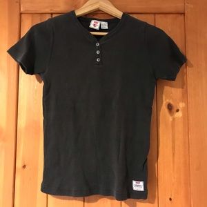 Levi’s black button T-shirt